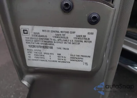 2000 Chevrolet Silverado 1500 Lt from USA, damaged, VIN 1GCEK19T8YE292188